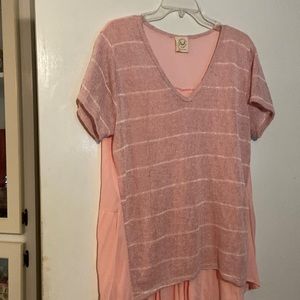 Fantastic Fawn pink top. Oversized medium.